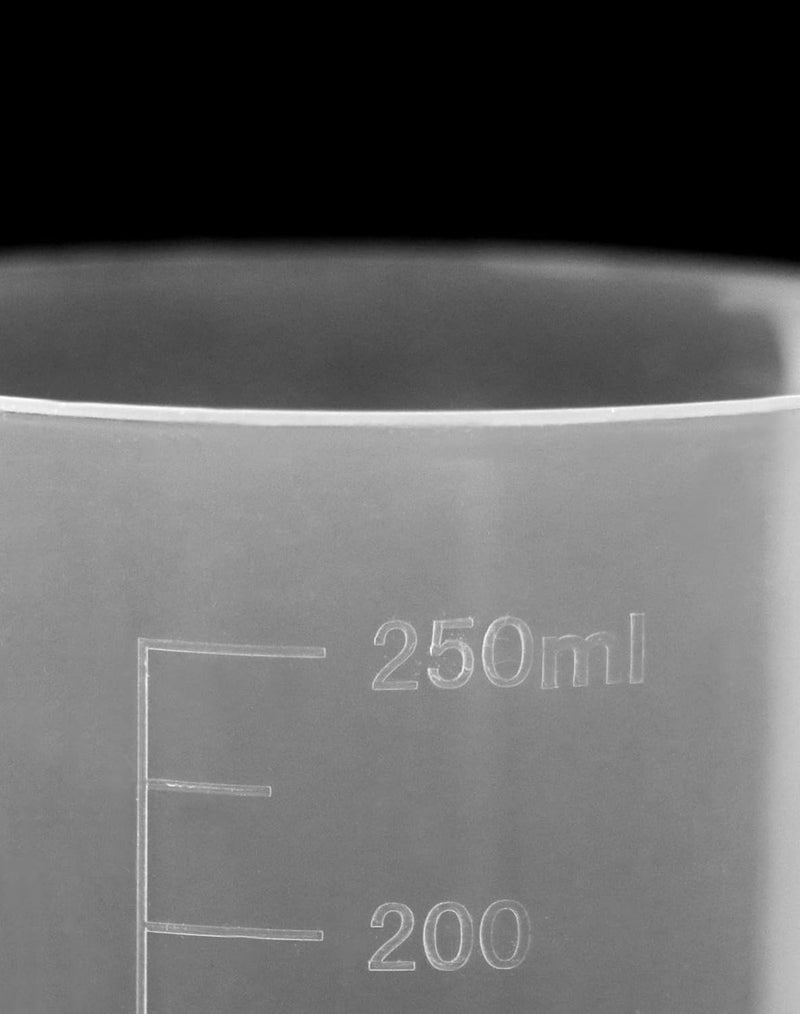 QWORK Plastic Beakers, 250ml, 12 Pieces, Polypropylene, Raised Graduations, Tapered Spout - Image 5